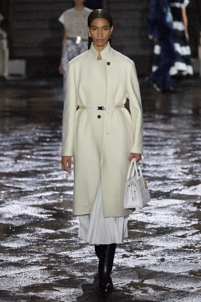 Look 62